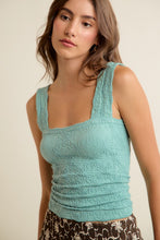 Load image into Gallery viewer, Debbi Seamless Floral Tank
