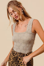 Load image into Gallery viewer, Debbi Seamless Floral Tank