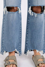 Load image into Gallery viewer, Petra153 - P1371W-MD HIGH RISE STRETCH SLIM WIDE LEG W/ DESTROYED HEM