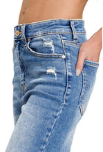 Load image into Gallery viewer, Zenana Alli Cropped Jeans
