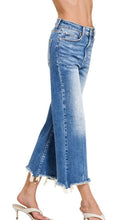 Load image into Gallery viewer, Zenana Alli Cropped Jeans
