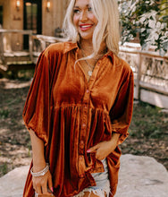 Load image into Gallery viewer, Tinsley Too Copper Velour 3/4 Sleeve Button Down Top
