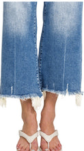 Load image into Gallery viewer, Zenana Alli Cropped Jeans
