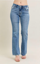 Load image into Gallery viewer, Judy Blue Hayley Mid Rise Vintage Wash Boot Cut Jeans
