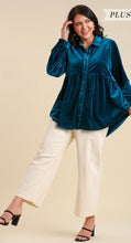 Load image into Gallery viewer, UMGEE Tinsley Teal Velour Long Sleeved Tiered Button Down High/Low Hem
