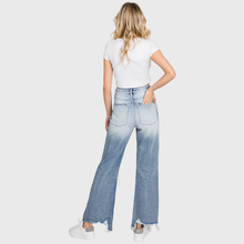 Load image into Gallery viewer, Petra153 - P558VXF-MD DISTRESSED HIGH RISE RIGID VINTAGE CROPPED FLARE
