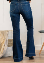 Load image into Gallery viewer, KanCan Caroline Flare Jeans
