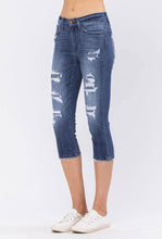 Load image into Gallery viewer, Judy Blue Julie Mid-Rise Contrast Patch Skinny Capri Jeans
