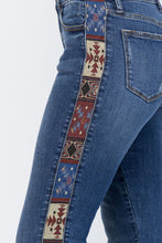 Load image into Gallery viewer, Judy Blue June Mid Rise Relaxed Fit Jeans
