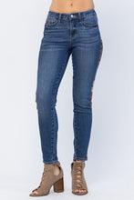 Load image into Gallery viewer, Judy Blue June Mid Rise Relaxed Fit Jeans

