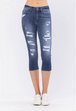 Load image into Gallery viewer, Judy Blue Julie Mid-Rise Contrast Patch Skinny Capri Jeans
